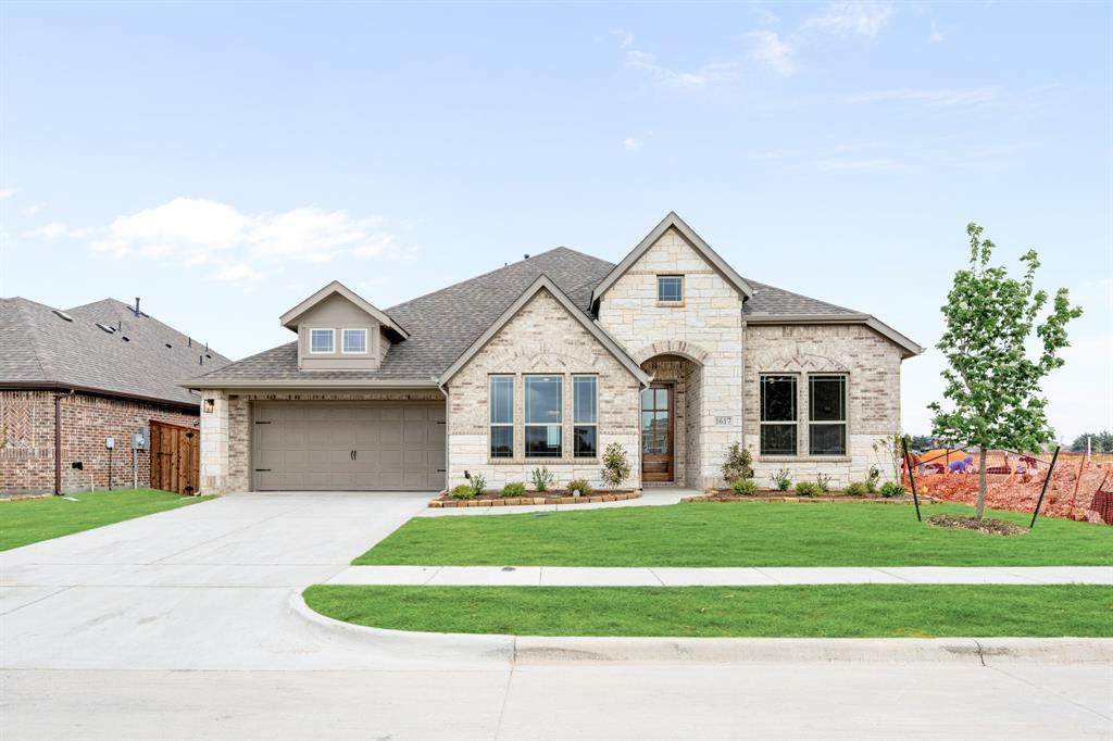 1617 Community Drive - Photo 1