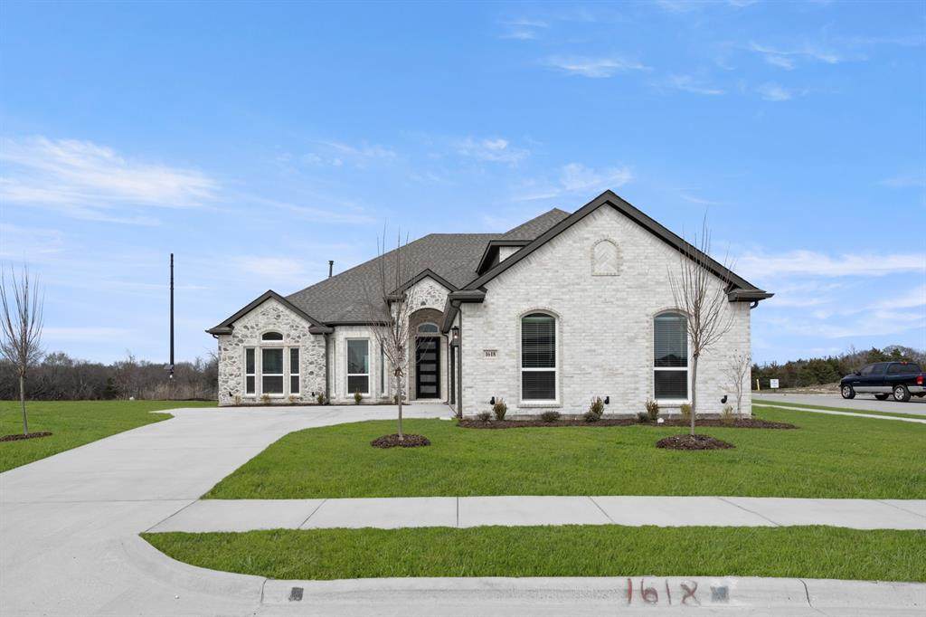 1618 Whisperwood Way - Photo 1