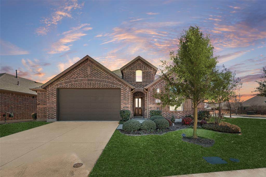616 Forefront Avenue - Photo 1