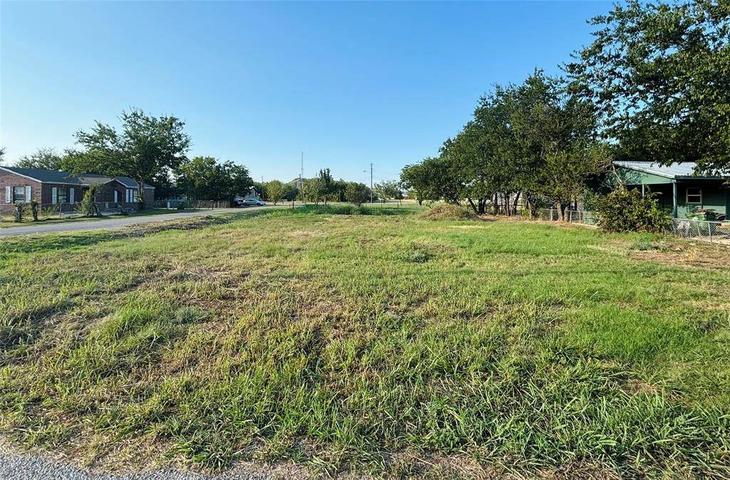 917 13th Avenue - Photo 1