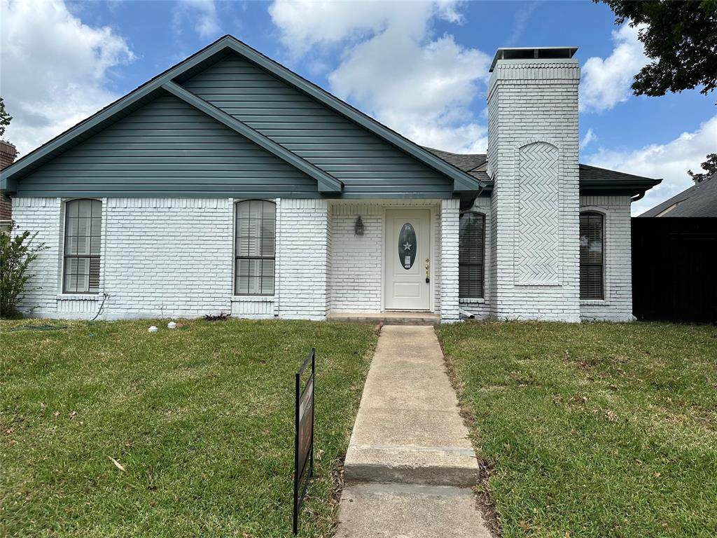 2825 Stoneridge Drive - Photo 1