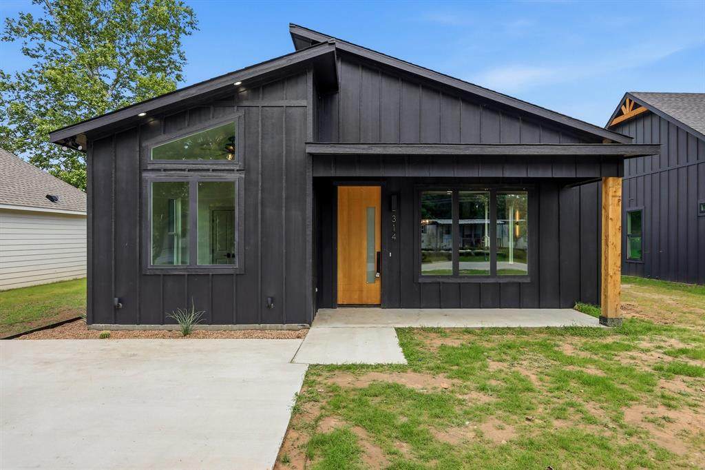 314 Cobb Street - Photo 1