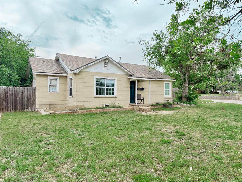 1901 Cedarcrest Drive - Photo 1