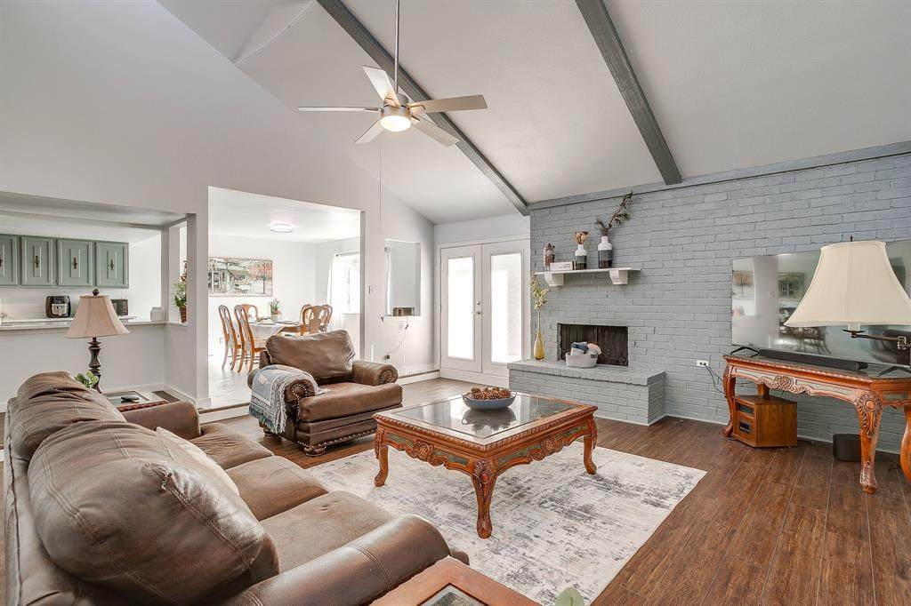 1007 Elk Grove Drive - Photo 1
