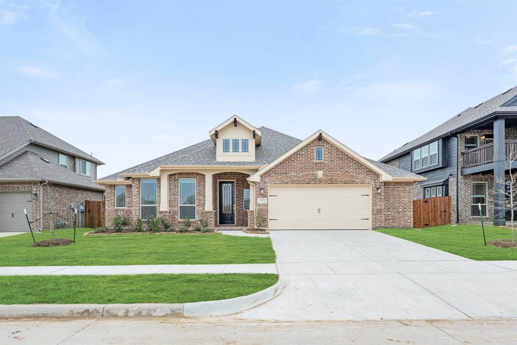 152 Rosewood Drive - Photo 1