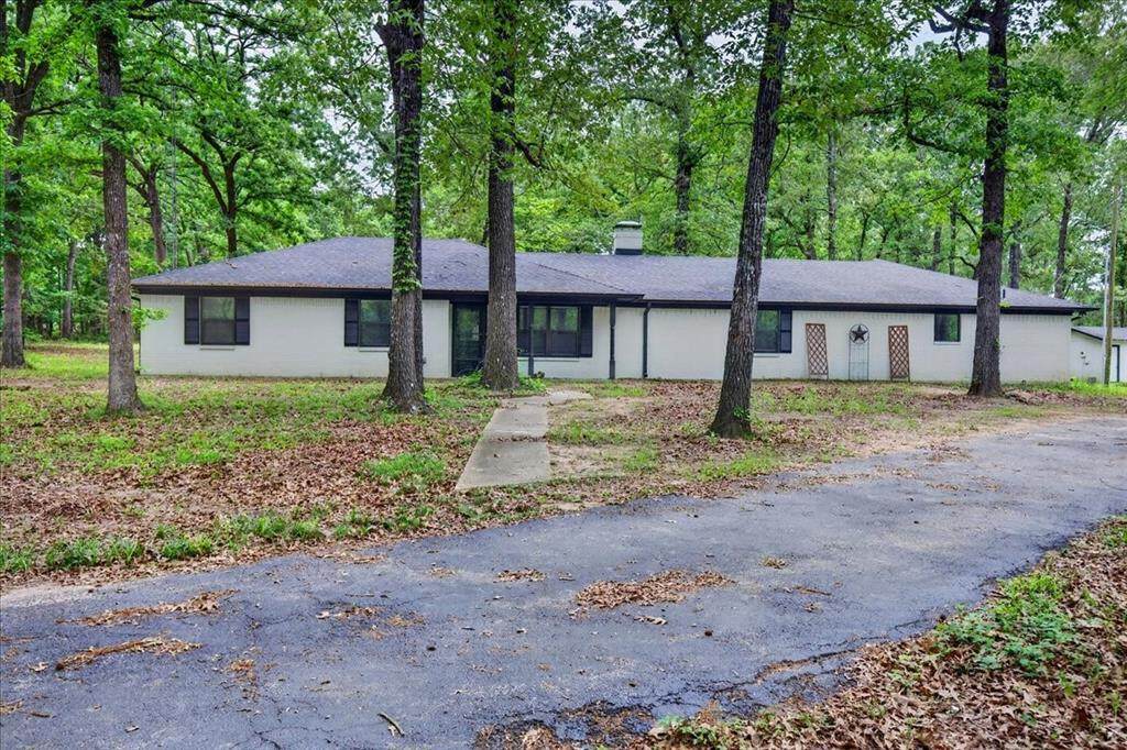 1051 County Road 2620 - Photo 1