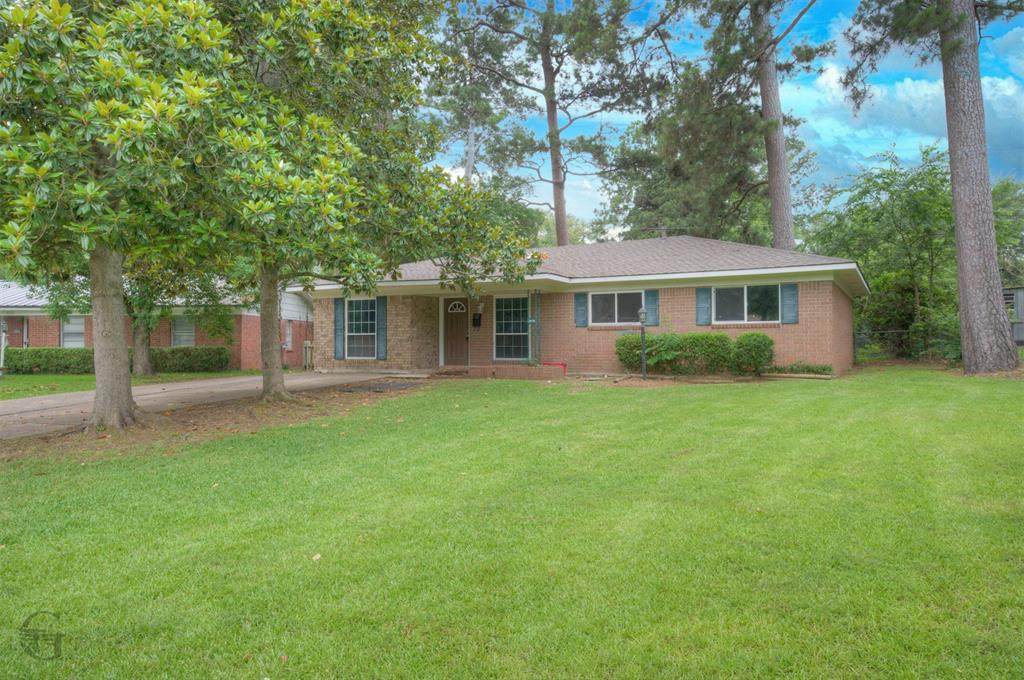 2513 Dundee Circle - Photo 1