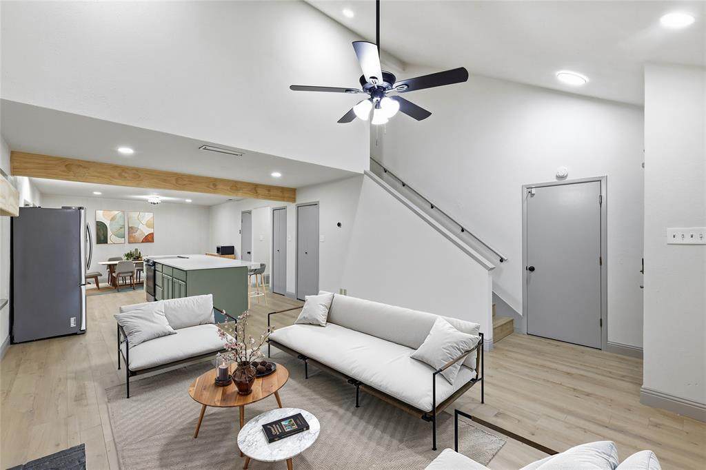 3221 Red Oak Lane - Photo 1