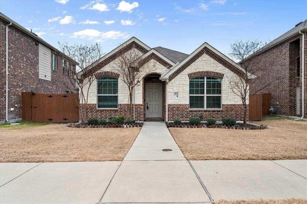 2925 Montrose Trail - Photo 1