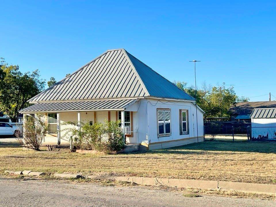 301 10th Street - Photo 1