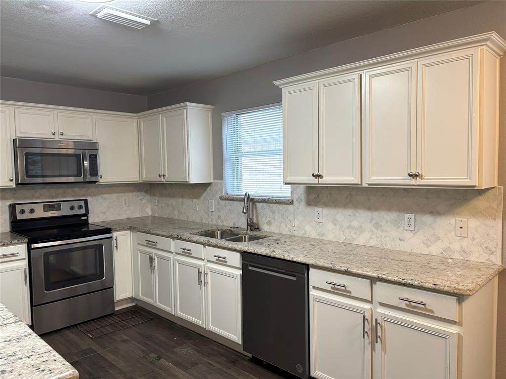 9011 King Ranch Drive - Photo 1