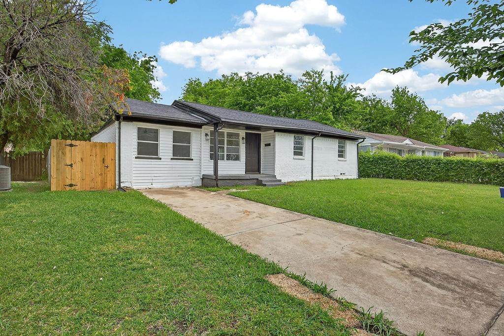 3425 Sidney Drive - Photo 1