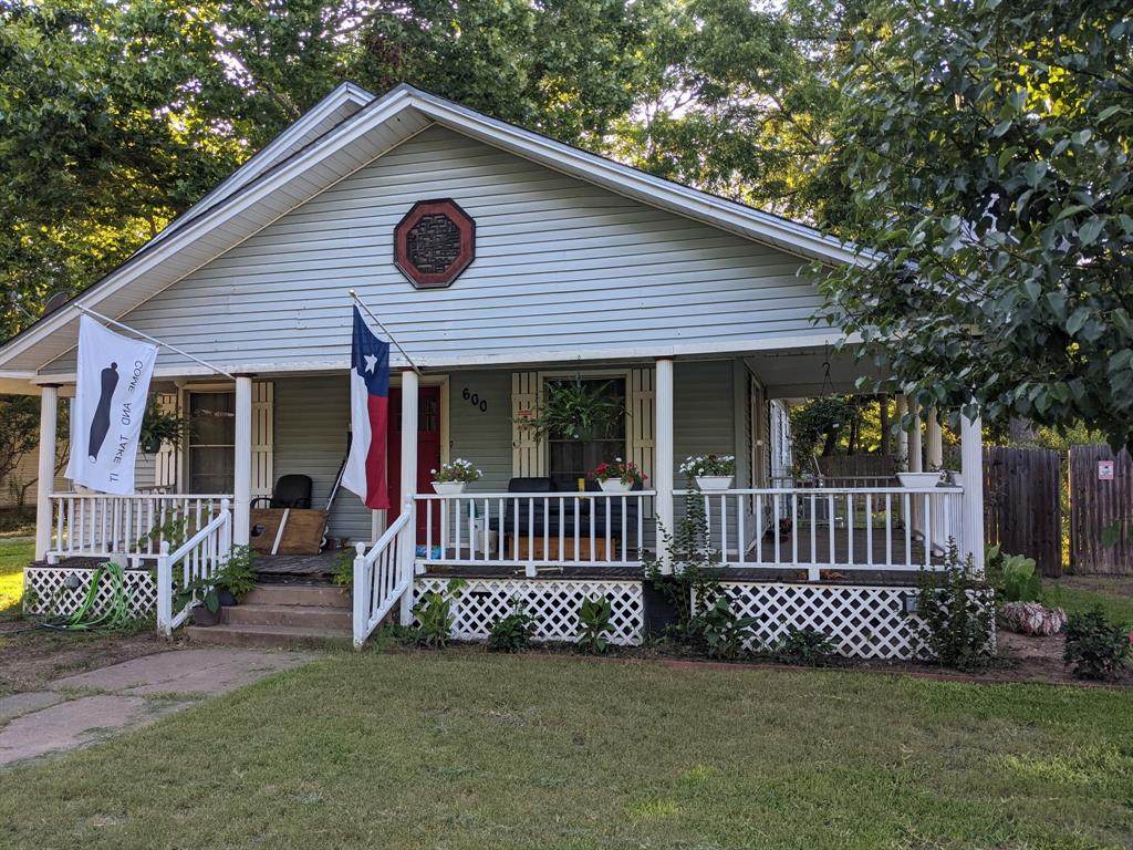 600 2nd Street - Photo 1