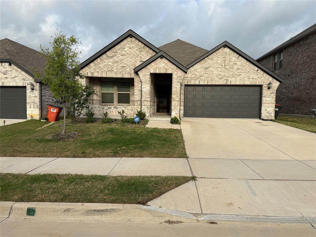 702 Williams Way - Photo 1