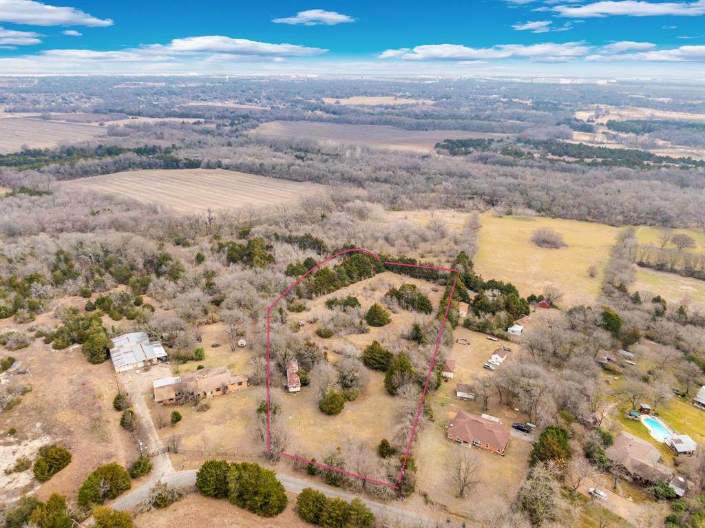 810 Truman Circle - Photo 1