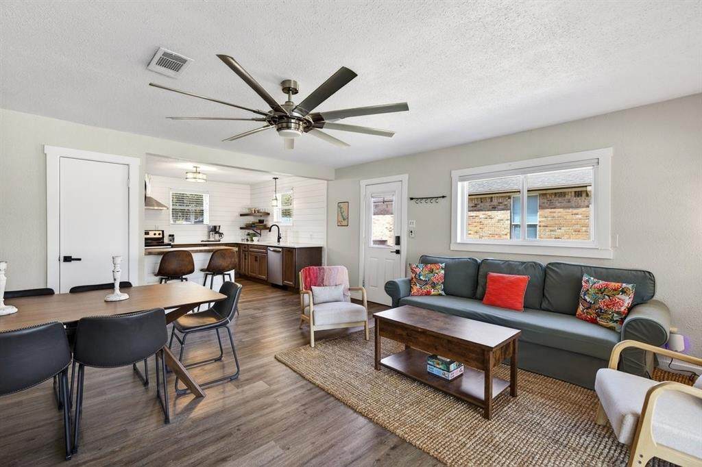 183 Seaside Drive - Photo 1