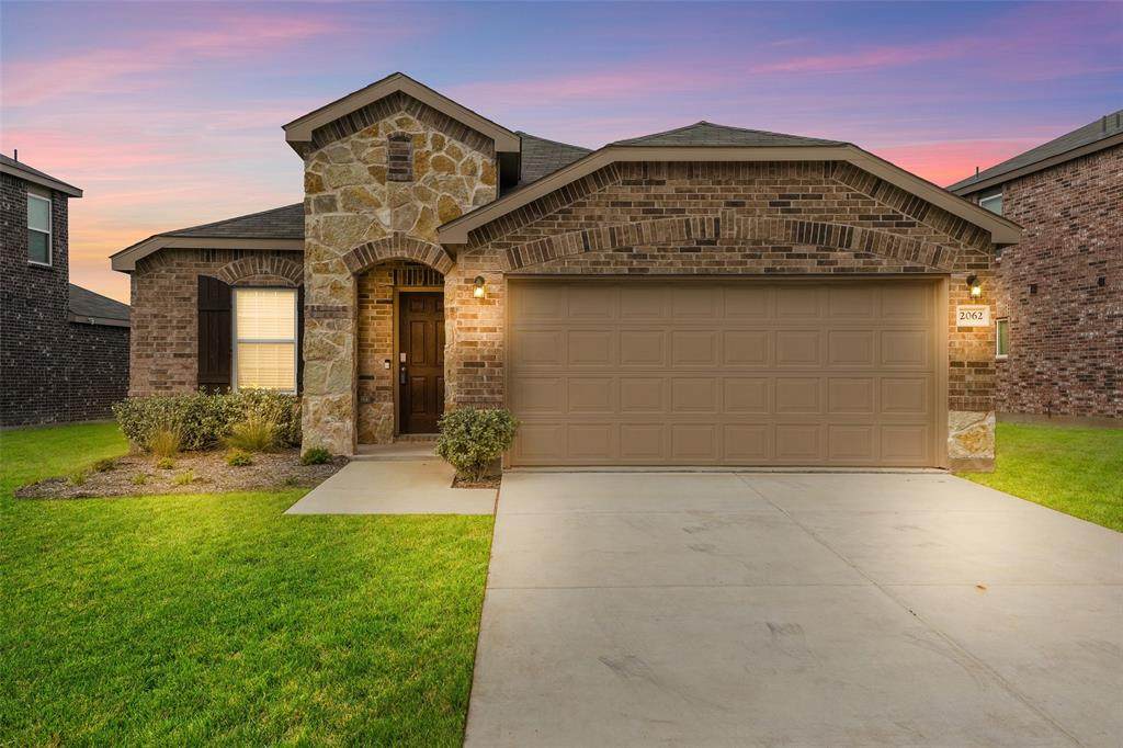 2062 Pleasant Knoll Circle - Photo 1