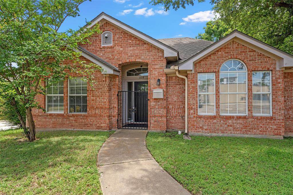 1118 Bagby Avenue - Photo 1