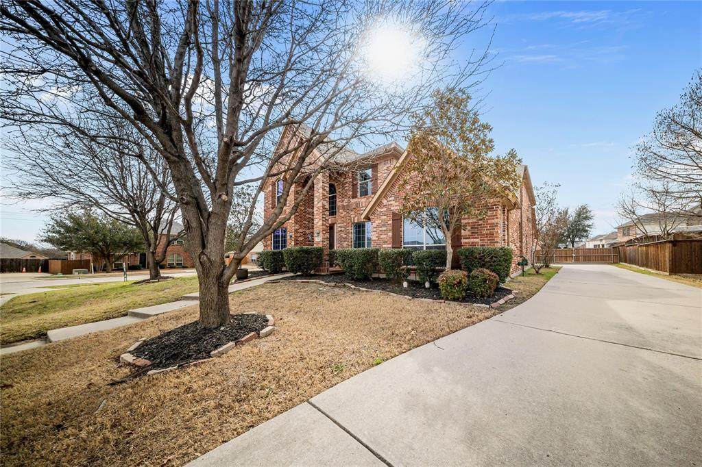 656 Memorial Hill Way - Photo 1
