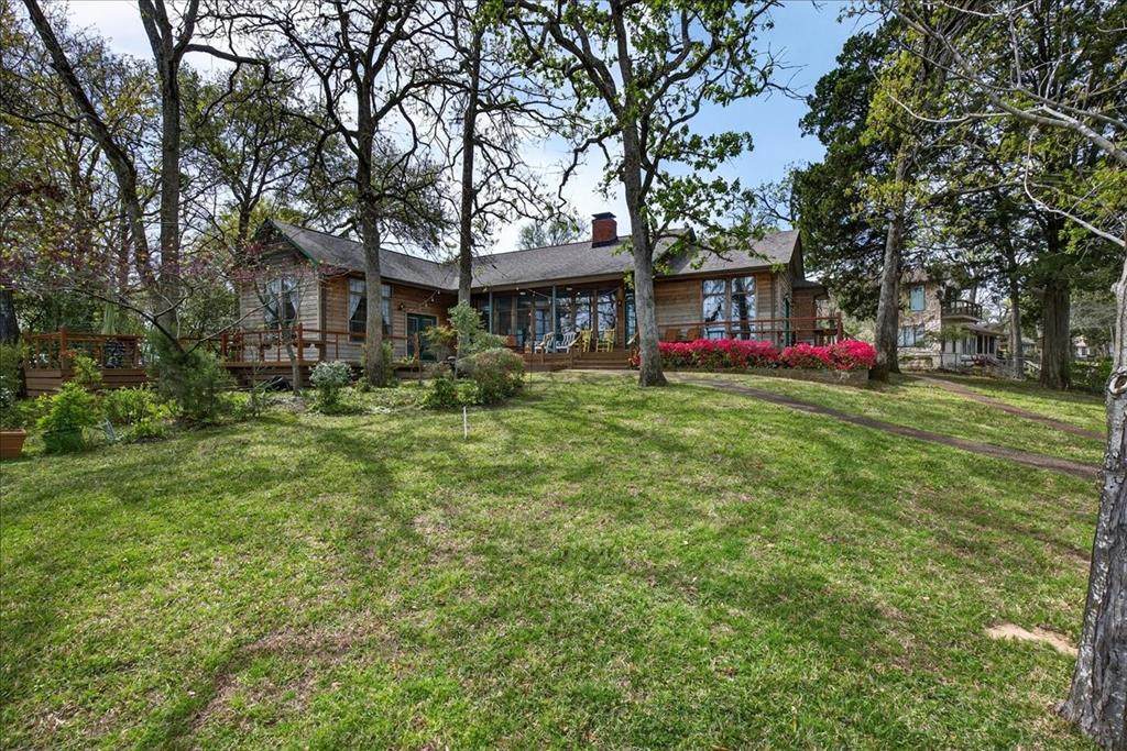 125 Lark Drive - Photo 1