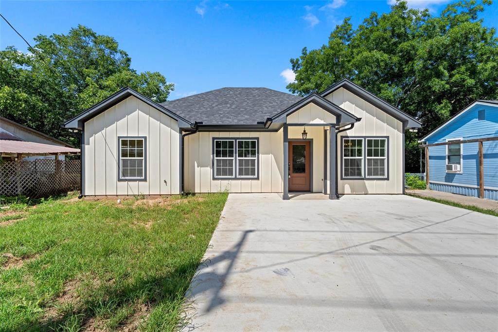 211 Lopez Street - Photo 1
