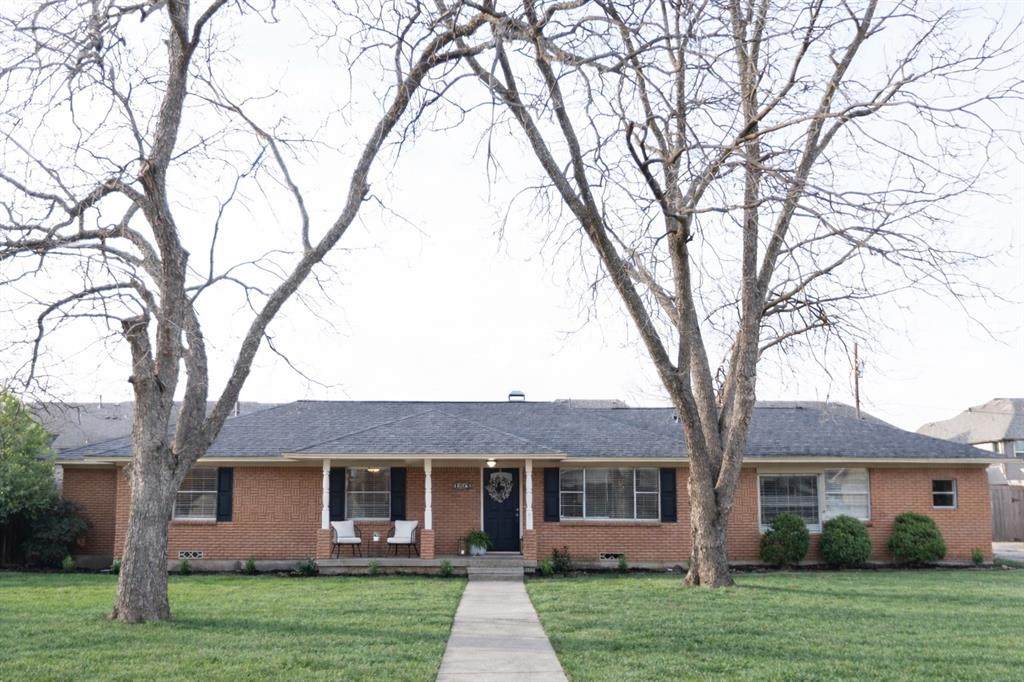 2814 Silvermeadow Lane - Photo 1