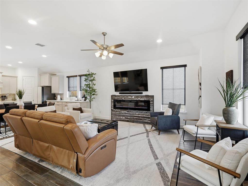 3120 Elmwood Street - Photo 1