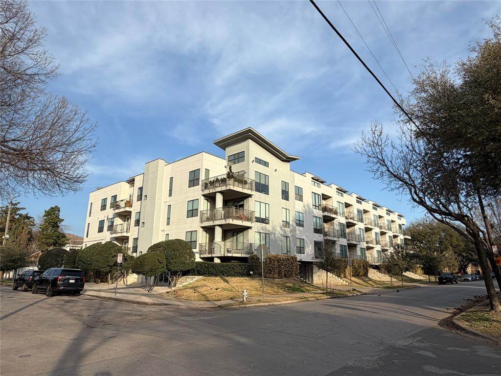 4040 Hall Street - Photo 1