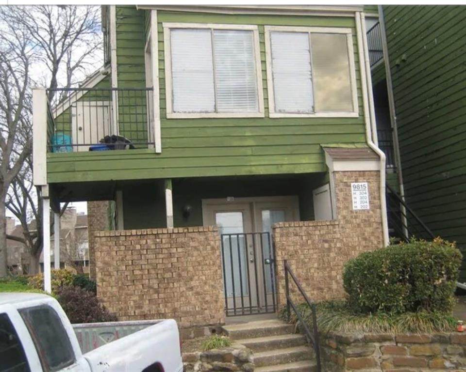 9807 Walnut Street - Photo 1