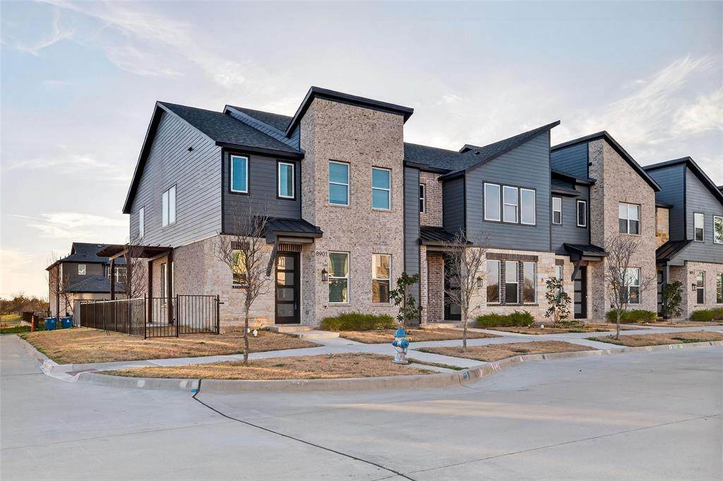 8901 Lowell Street - Photo 1