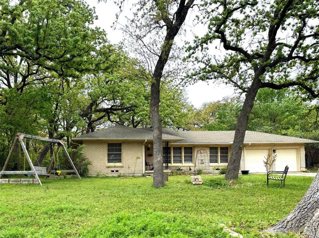 1610 Laurelwood Drive - Photo 1
