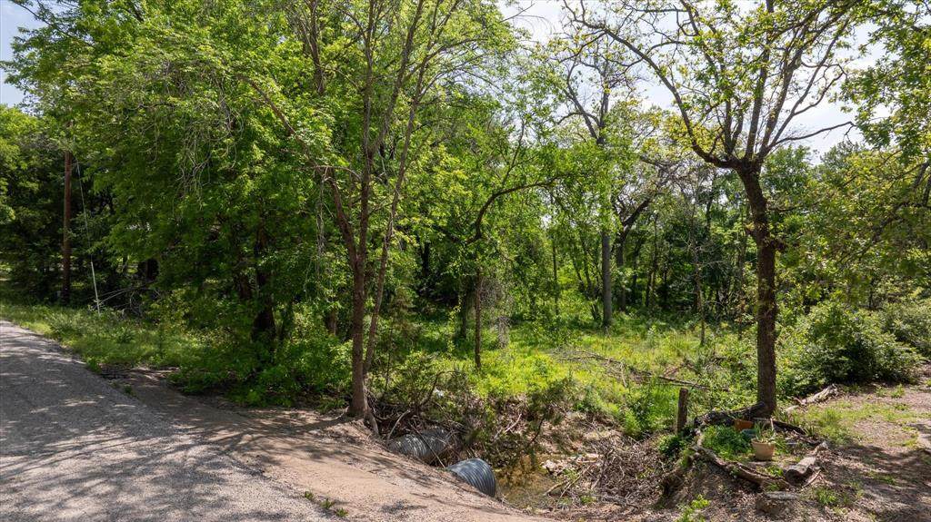 2923 Sycamore Court - Photo 1