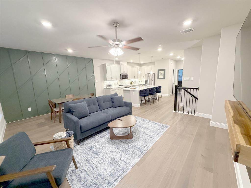 328 Greenhouse Drive - Photo 1