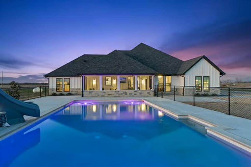 4319 County Road 2617 - Photo 1