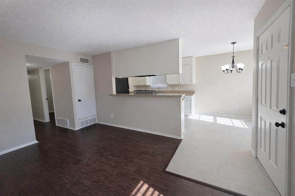 620 Race Street - Photo 1