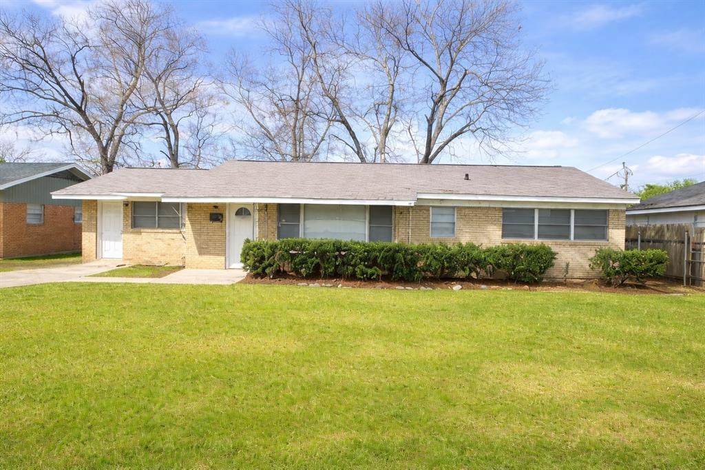 304 Fontaine Street - Photo 1