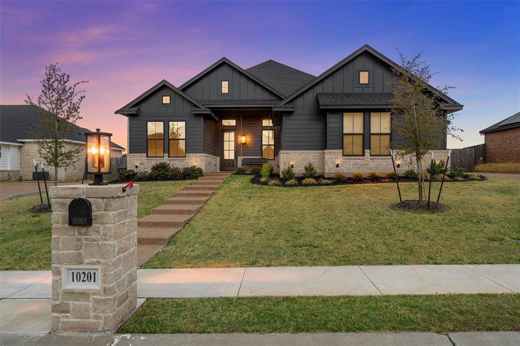 10201 Castleberry Lane - Photo 1