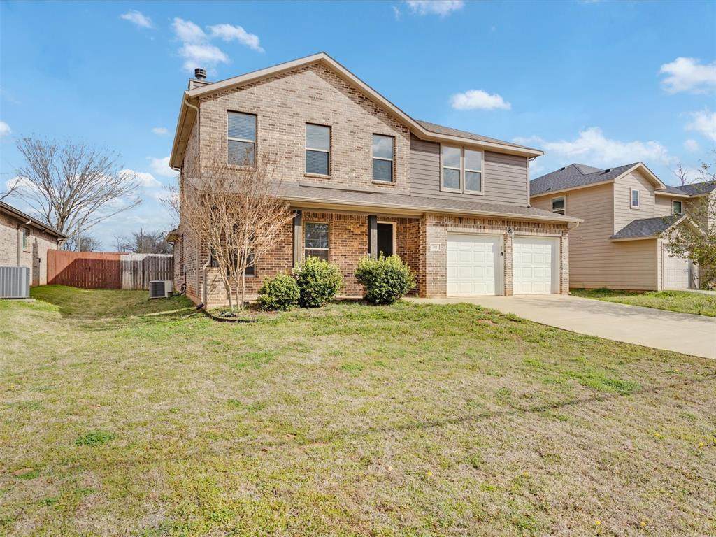 2811 Washington Street - Photo 1