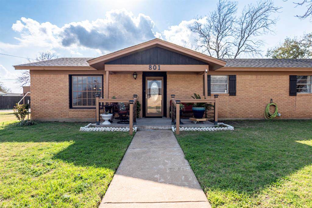 801 Westridge Circle - Photo 1