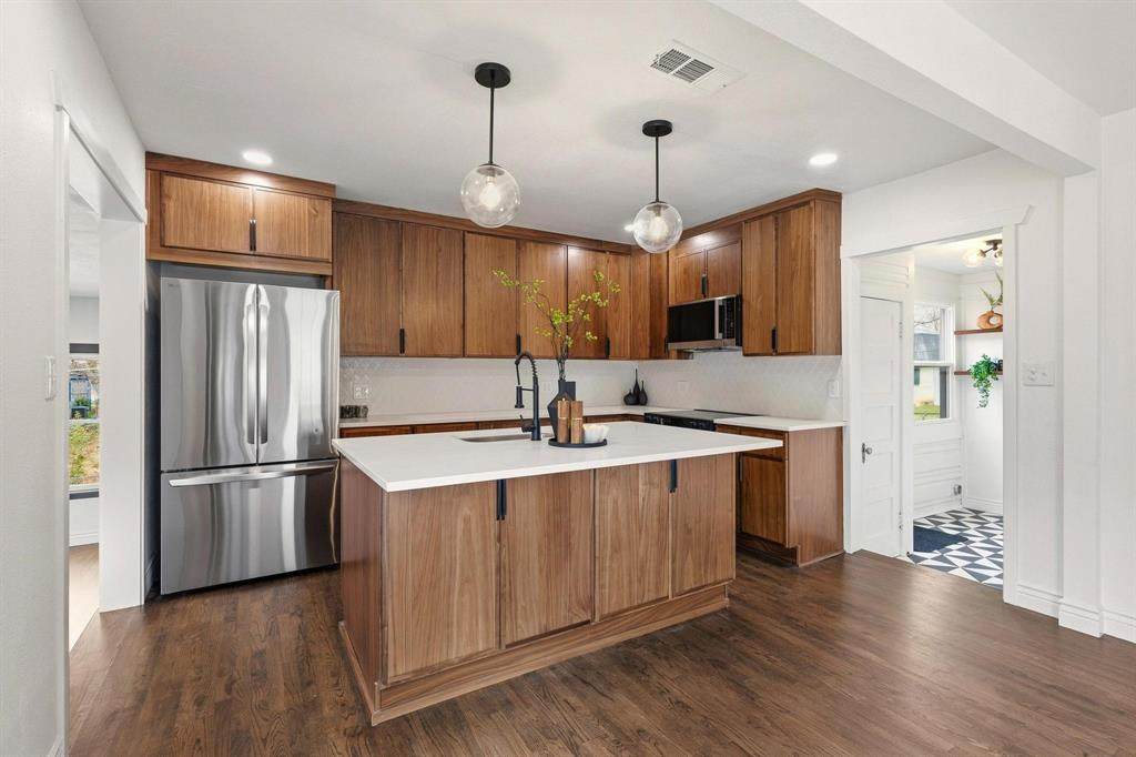 43 Vaughn Drive - Photo 1