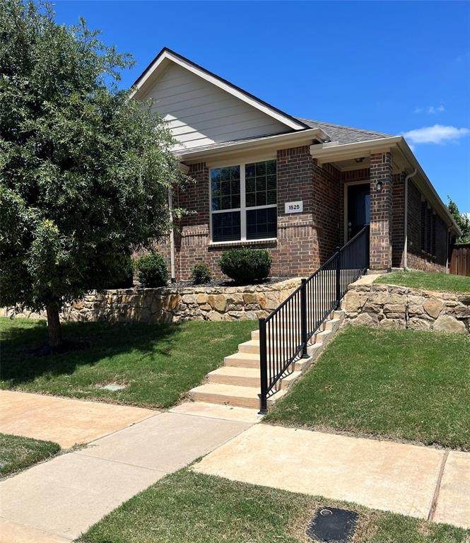 1525 Acmite Avenue - Photo 1
