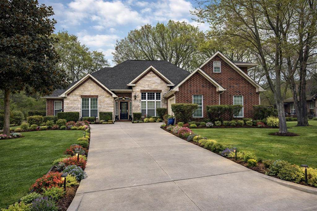 910 Holly Hill Lane - Photo 1