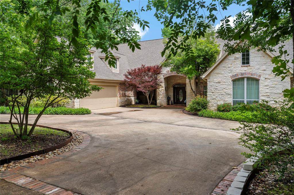 571 Hidden Lake Drive - Photo 1