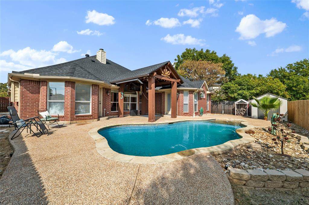 7 Equestrian Court - Photo 1