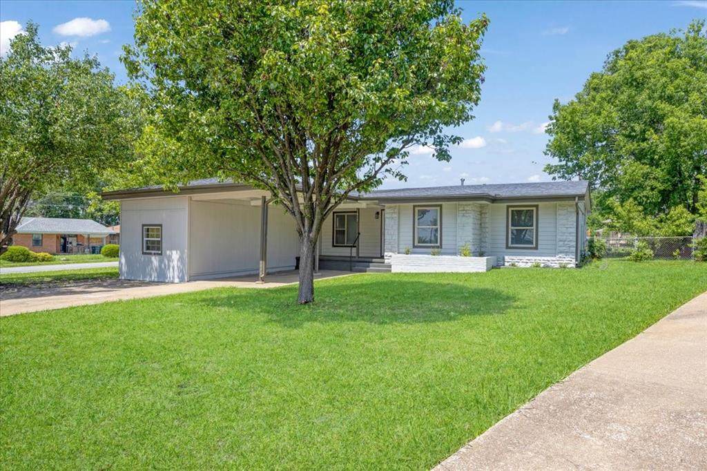 1815 Brockett Street - Photo 1