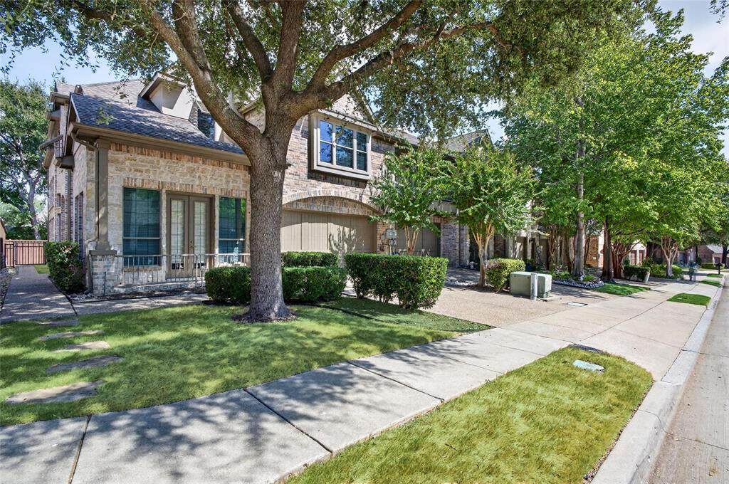 2388 Greymoore Drive - Photo 1