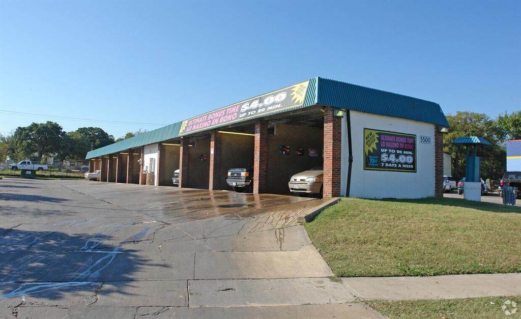5500 Lancaster Avenue - Photo 1