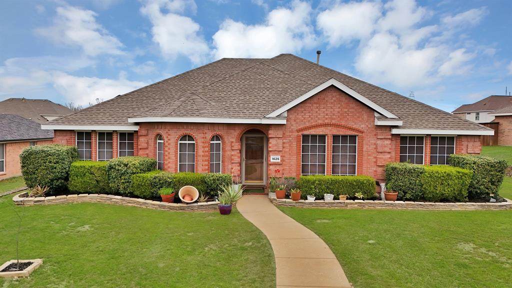 1625 Deer Creek Drive - Photo 1