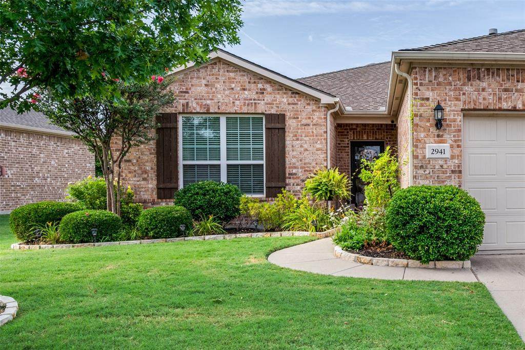 2941 Oyster Bay Drive - Photo 1