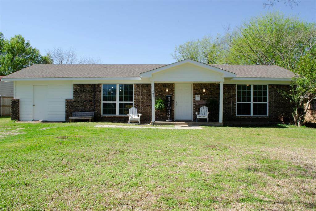 308 Broadmore Avenue - Photo 1